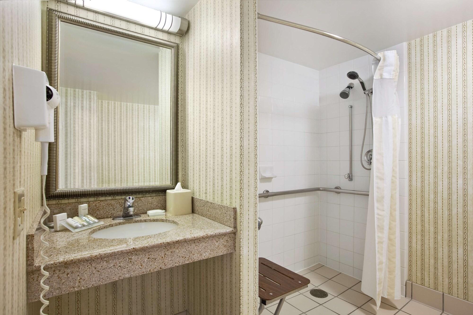 Hilton Garden Inn Oakbrook Terrace Room photo