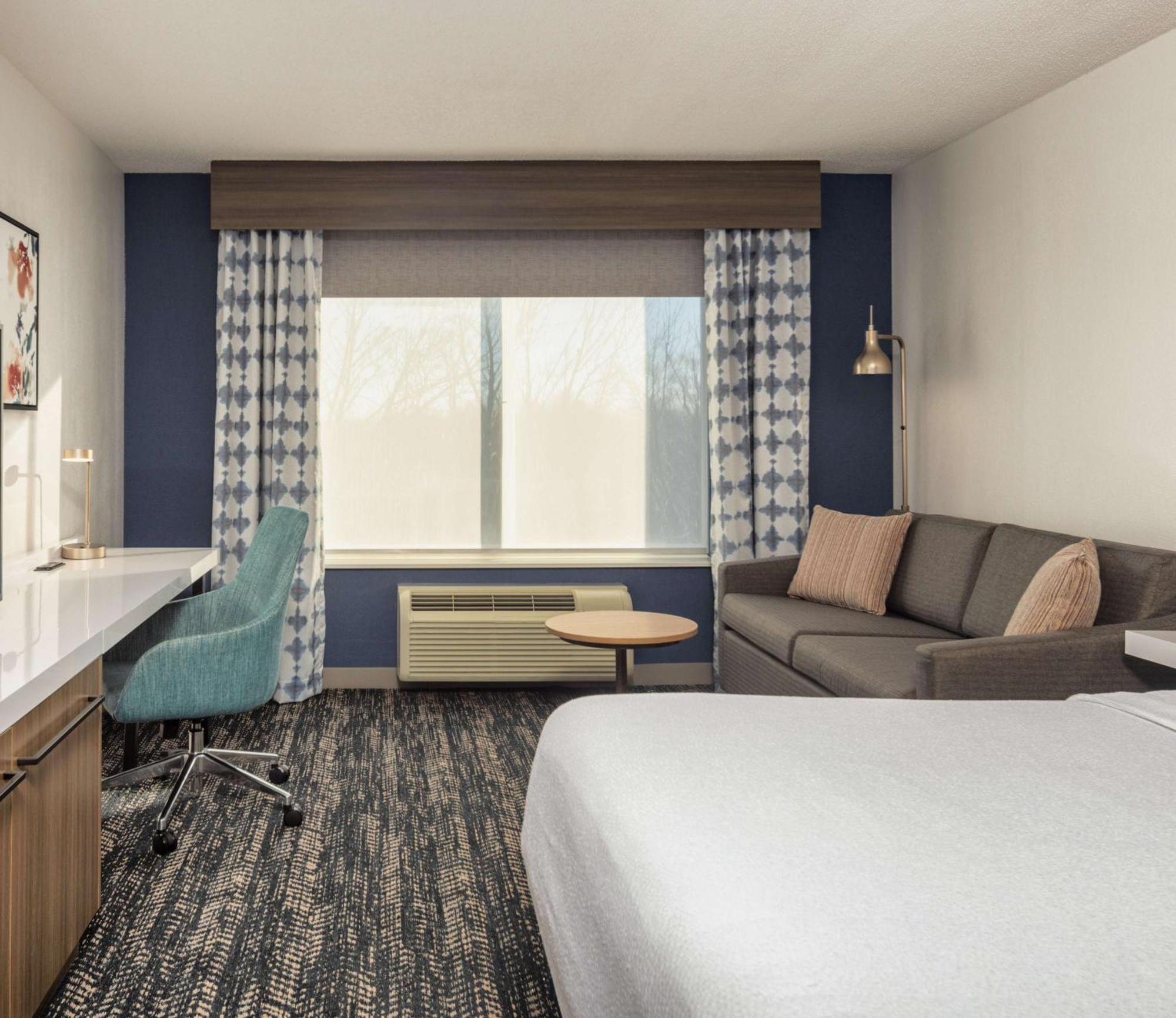 Hilton Garden Inn Oakbrook Terrace Exterior photo